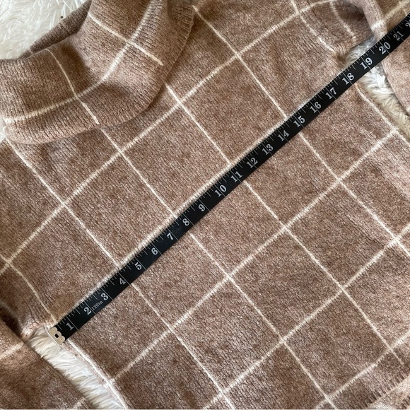Madewell | Windowpane Wool Blend Neutral Turtleneck Sweater - Picture 12 of 14